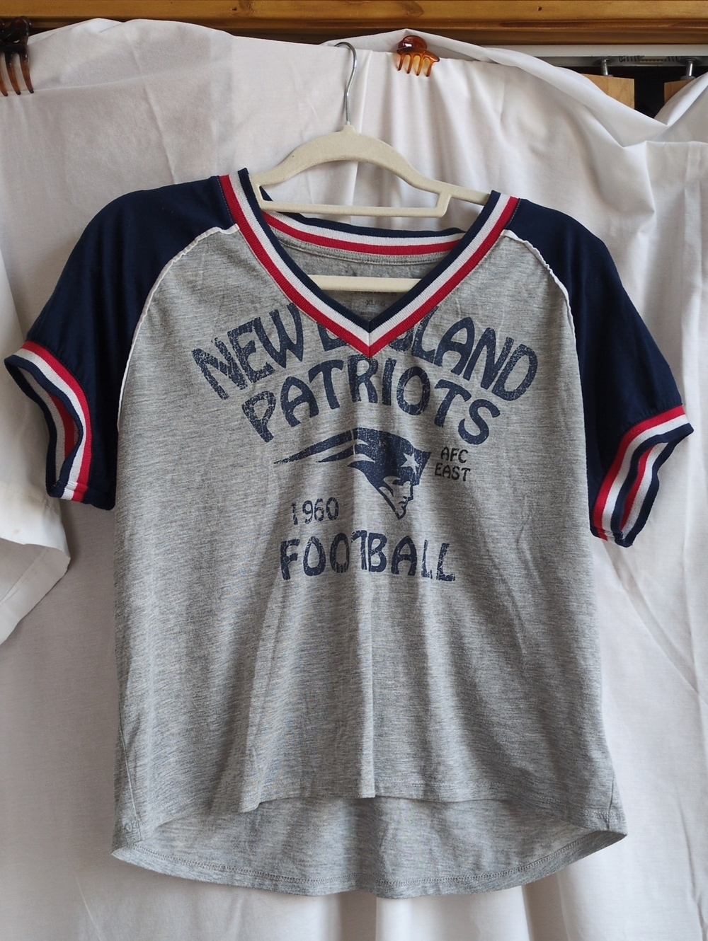 New England Patriots Gray & Navy Football Tee
